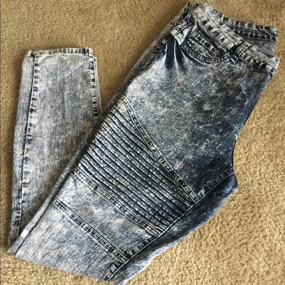 Acid Wash Jeans