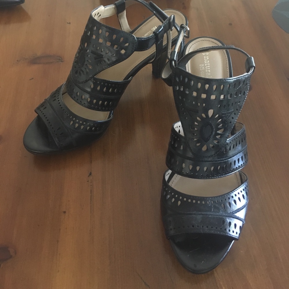 naturalizer high heels