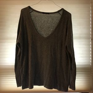 Brandy Melville knit v neck
