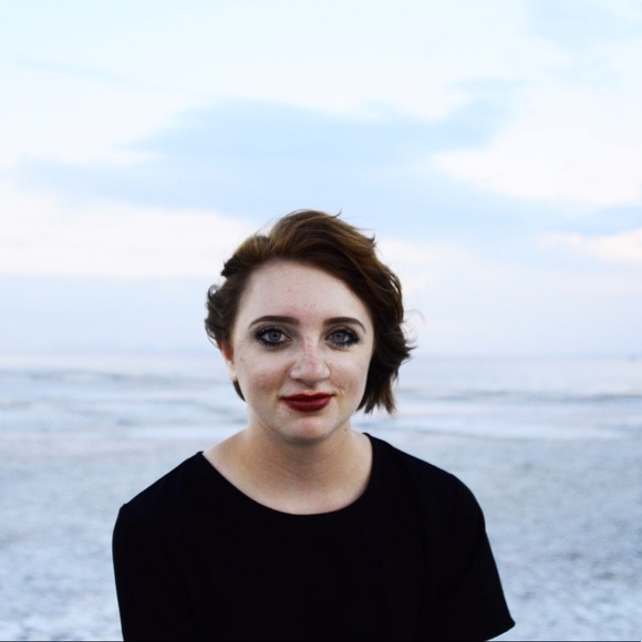 Meet your Posher, Julia - Picture 1 of 1