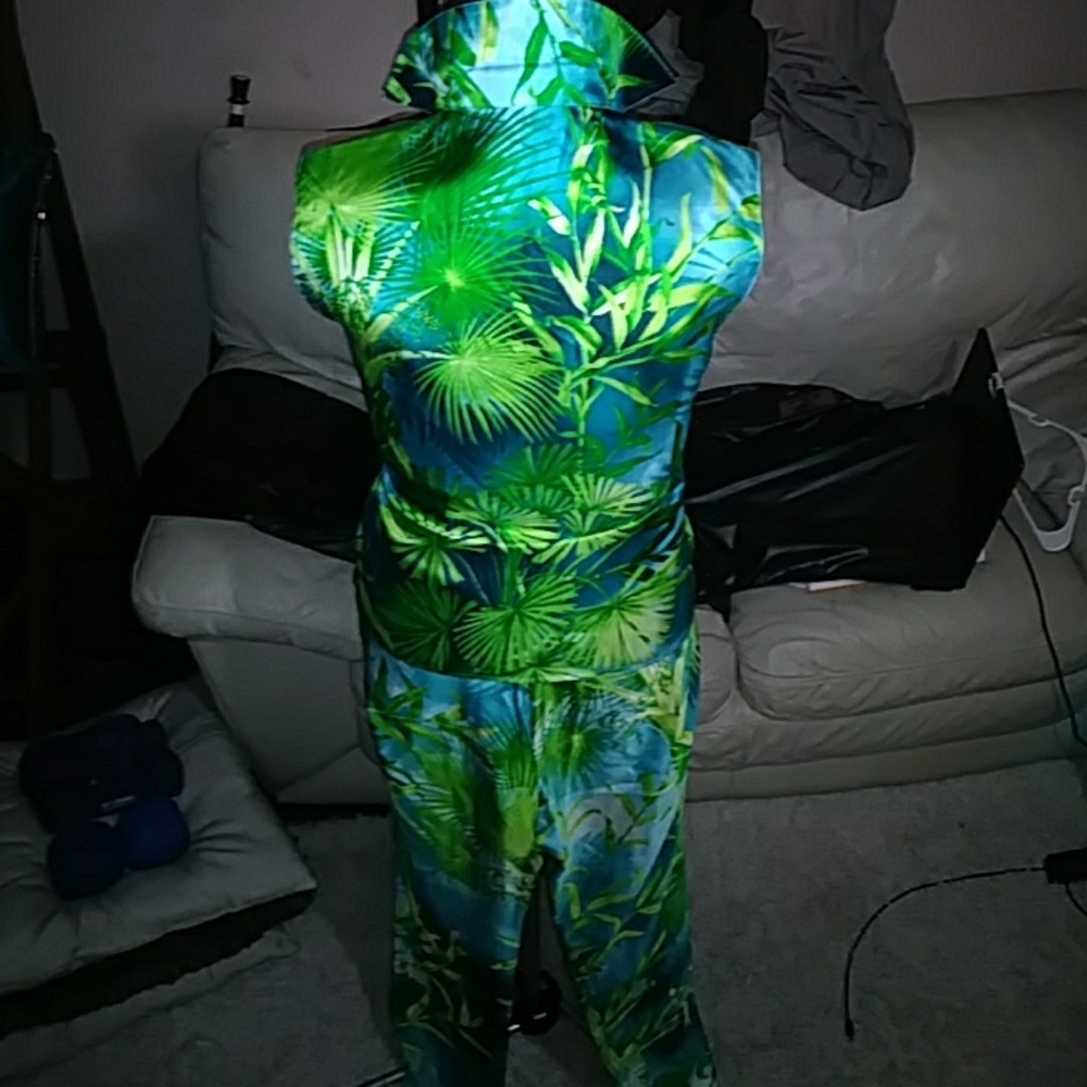 Versace palm jlo iconic print authentic 100%