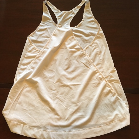 Workout top - Picture 2 of 2