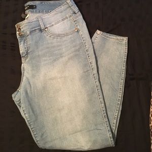 Torrid light blue jegging
