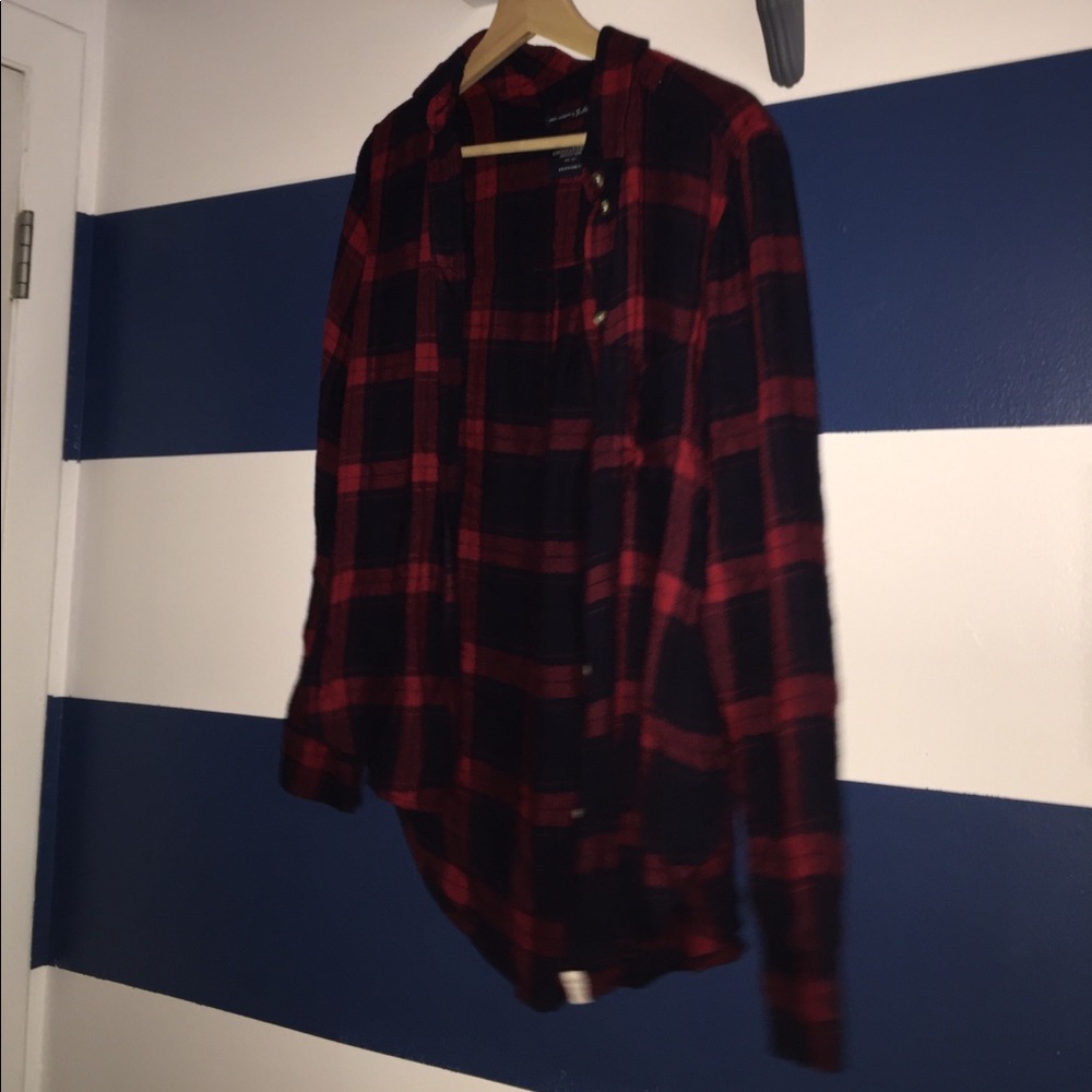 AMERICAN EAGLE OUTFITTER FLANNELS