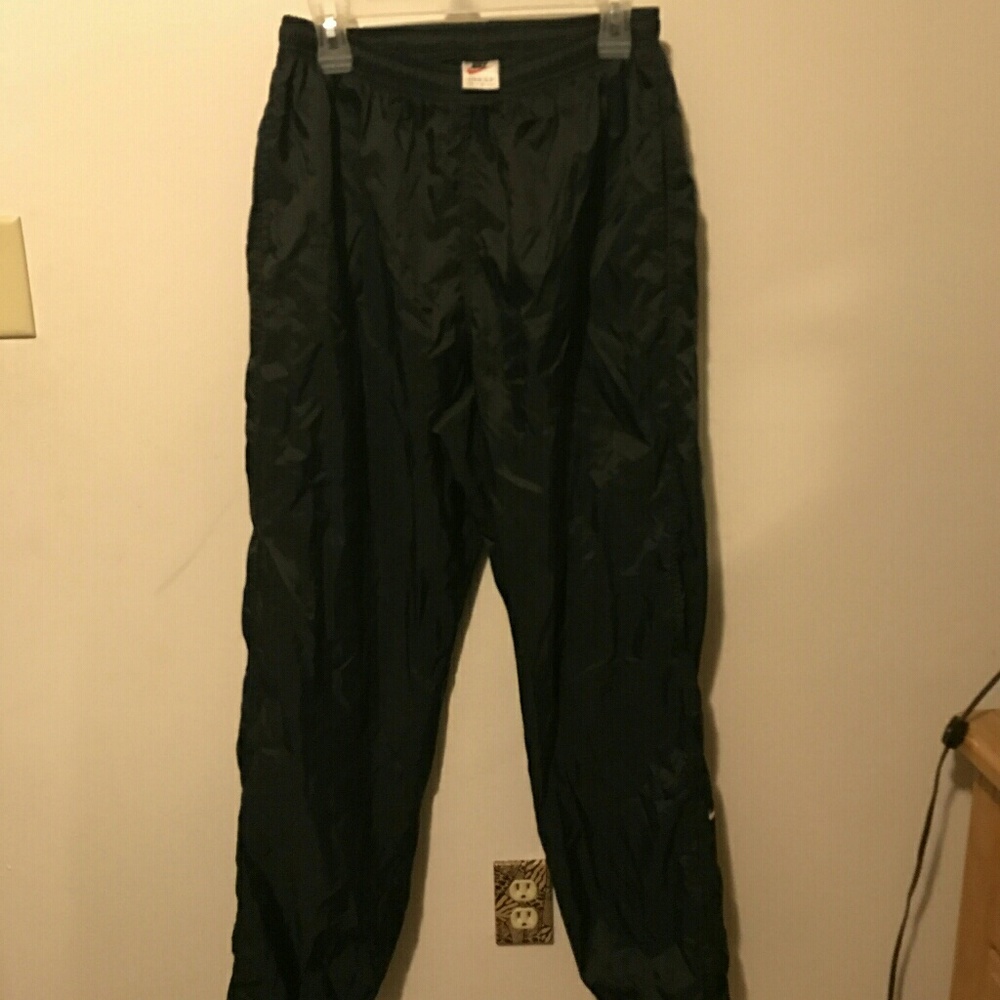 16/18 youth or men's sm Nike warmup pants