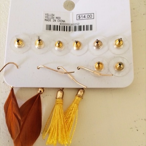 Flash Sale Boho Tassel and Feather Earring Set NWT - Picture 5 of 5