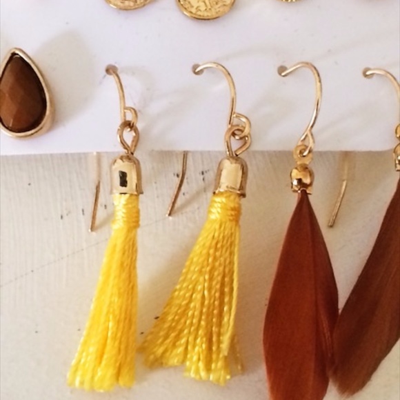 Flash Sale Boho Tassel and Feather Earring Set NWT - Picture 2 of 5