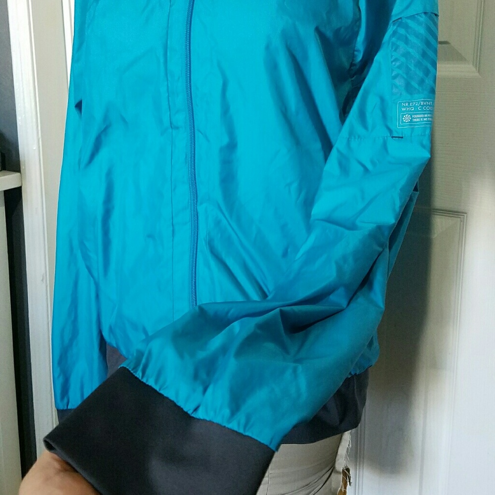 Nike Jacket (LikeNew) - Picture 3 of 7