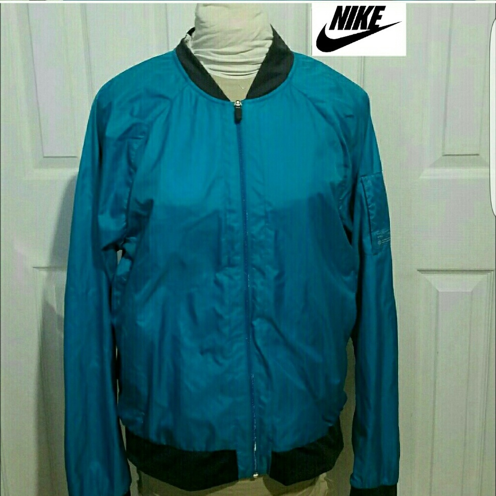 Nike Jacket (LikeNew) - Picture 2 of 7
