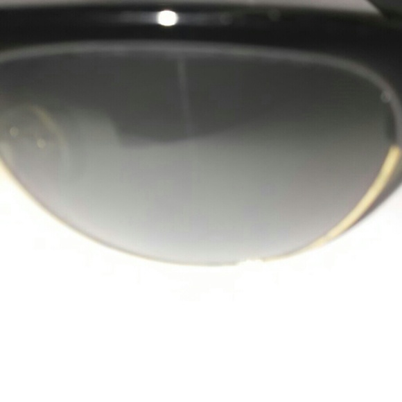 Ray Ban Sunglasses & case main image 4