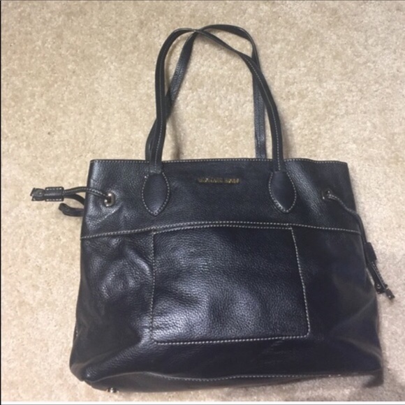 Michael Kors Handbags - Michael Kors Mae Large East West Drawstring Bag