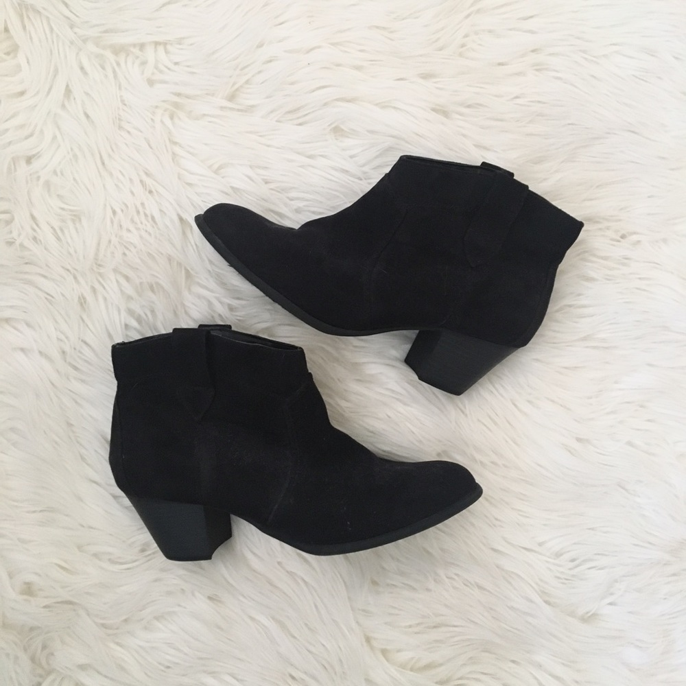 🌫Faded Glory Feaux Suede Chelsea Boots🌫