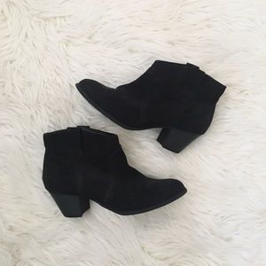 🌫Faded Glory Feaux Suede Chelsea Boots🌫