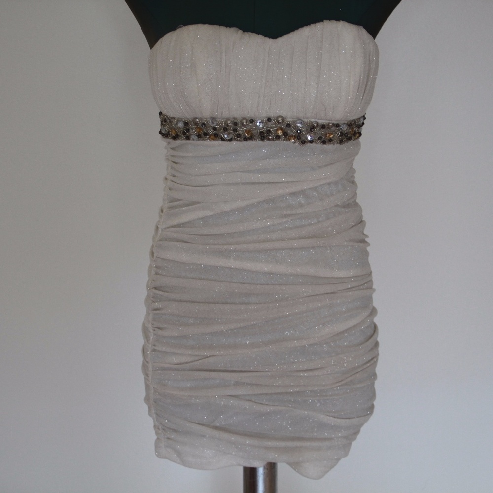 White glittery strapless dress