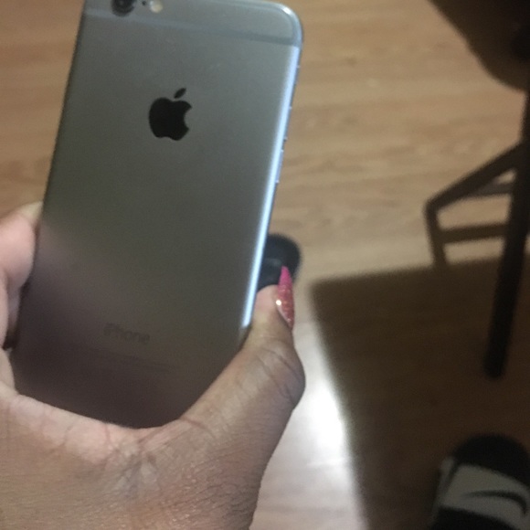 iPhone 6 silver - Picture 2 of 7
