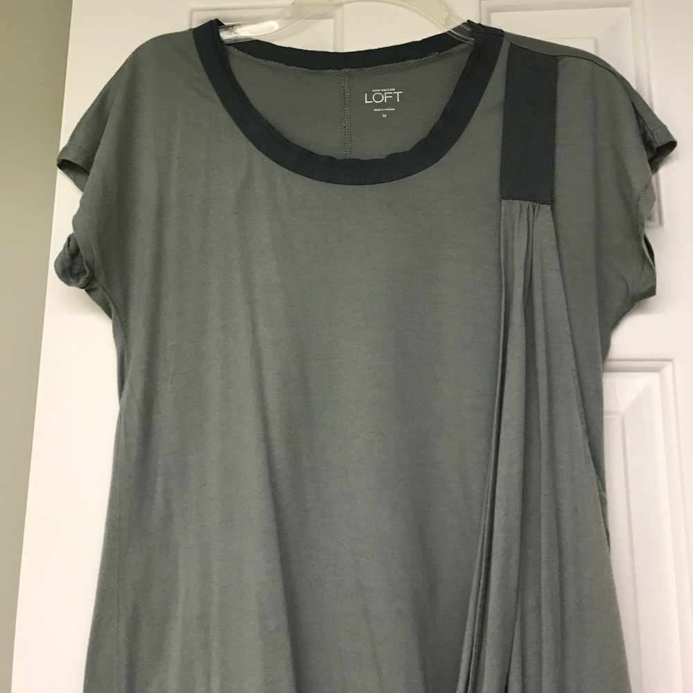 greenish bluish loft tee