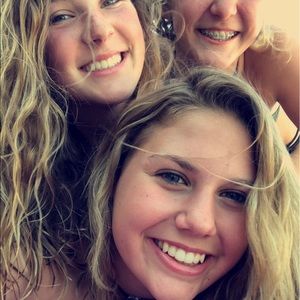 Meet your Posher, Brook