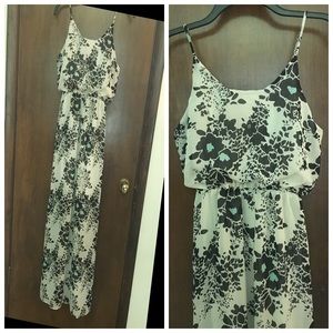 Charming Charlie size S maxi dress