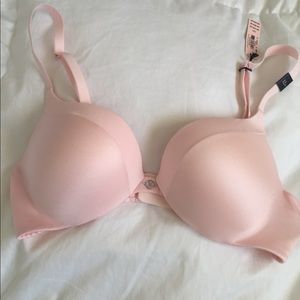 NWT Victoria's Secret So Obsessed bra 32A