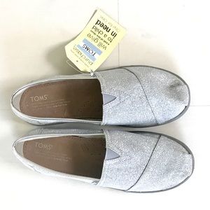 Glitter toms