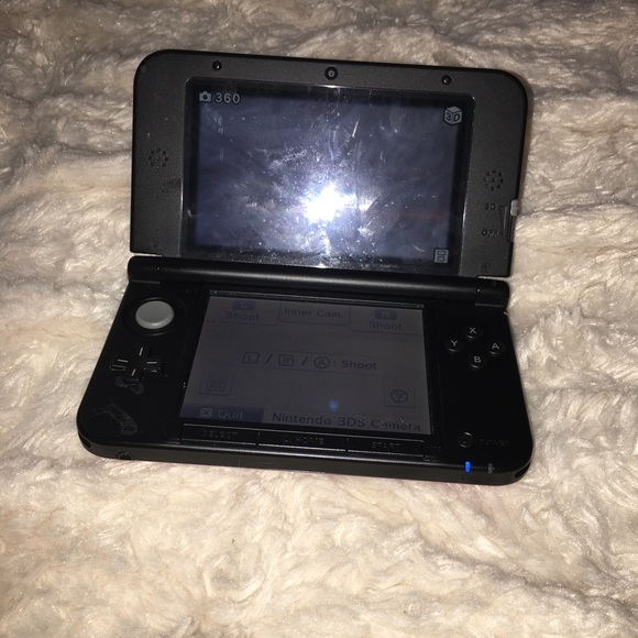Nintendo 3DS XL - Picture 7 of 8