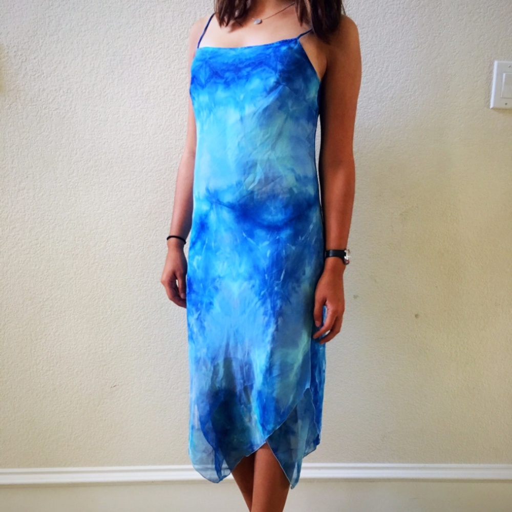 La Belle blue, midi length, strap dress