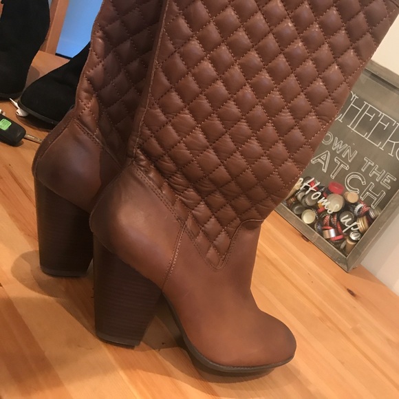 Quilted Brown Heeled Boot - Picture 4 of 4
