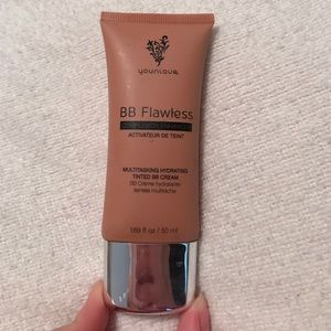 Younique BB flawless cream, Honey