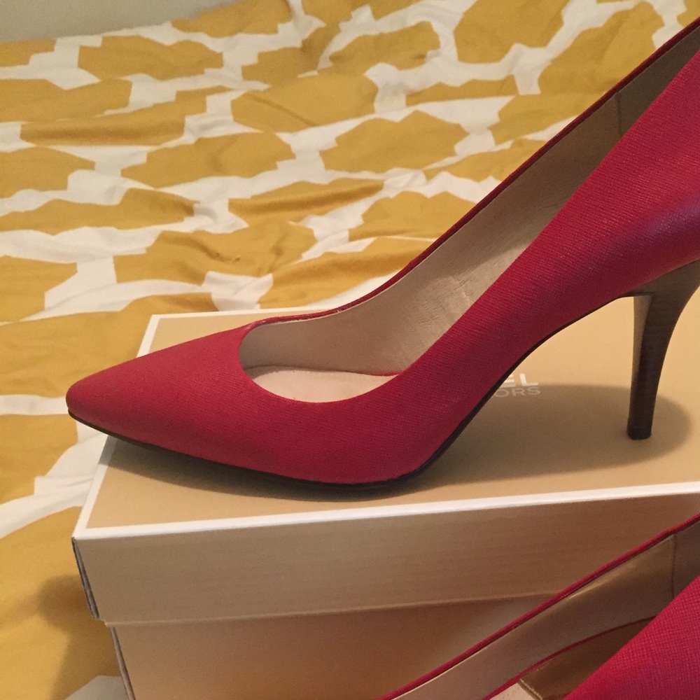 Micheal Kors Heels