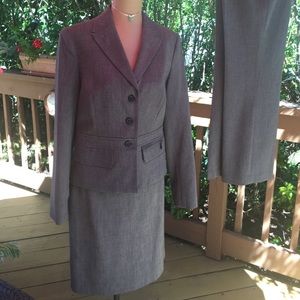 3 pc.suit,so many options! Beautiful fabric design