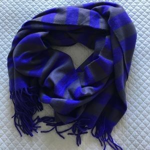 Gap purple and gray striped scarf