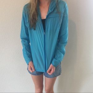 Windbreaker/rain jacket