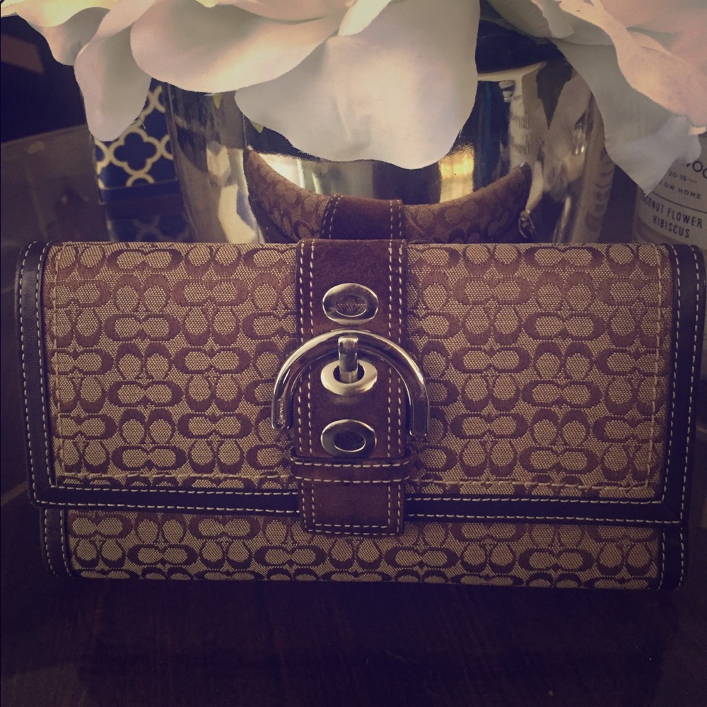 Authentic Perfect Condition Signature C Wallet - image 1