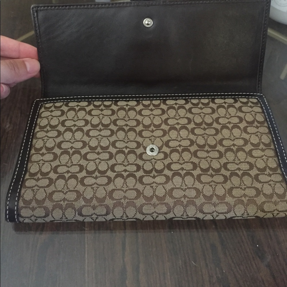 Authentic Perfect Condition Signature C Wallet - image 3
