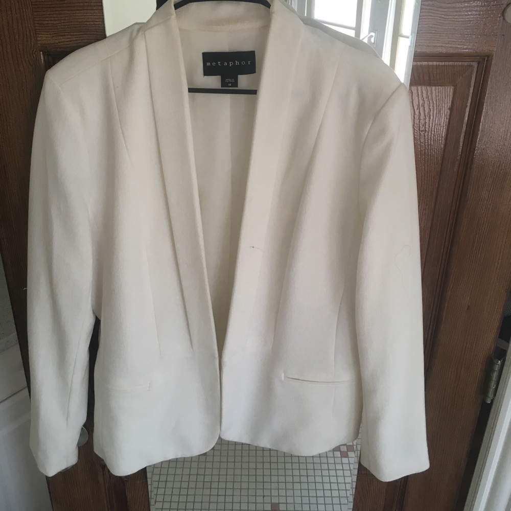 Plus Size Woman's White blazer
