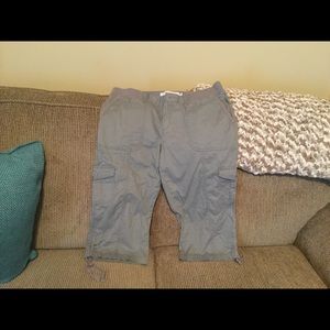 Sonoma grey capris 12 petite