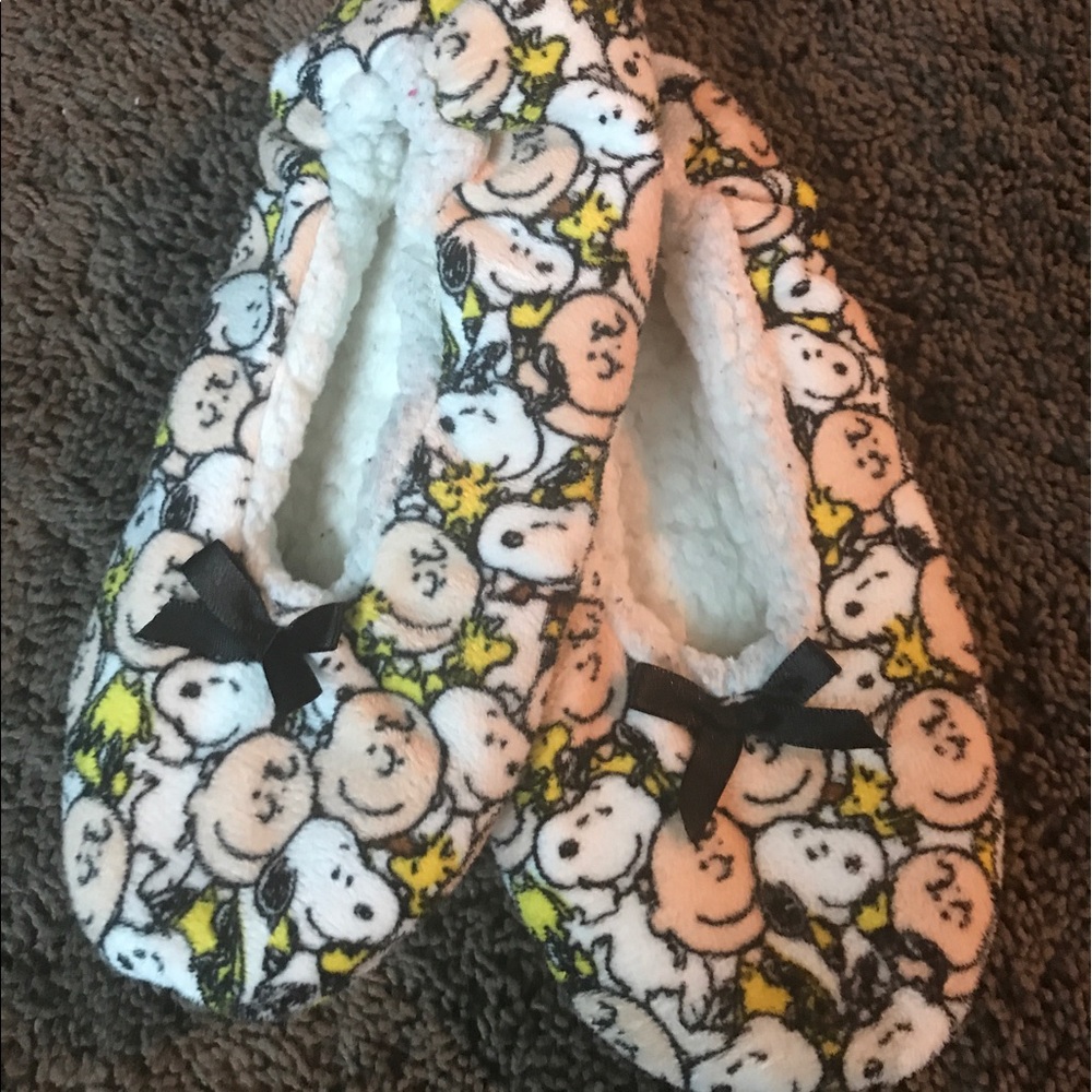 Peanuts slippers