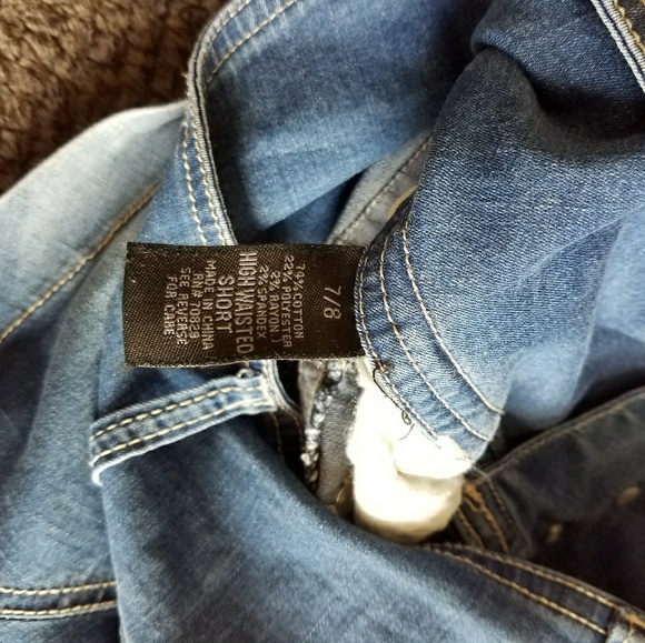 Highwaist stretchy shorts - Picture 5 of 7