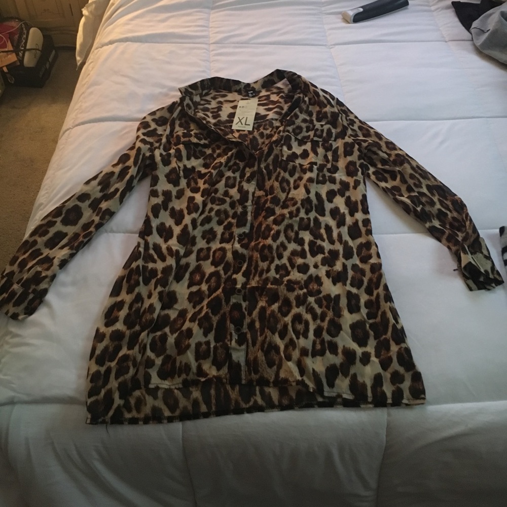 Chiffon leopard button up top