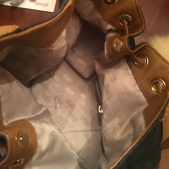 Michael Kors Blue Denim Shoulder Tote Bag Purse - Picture 2 of 7