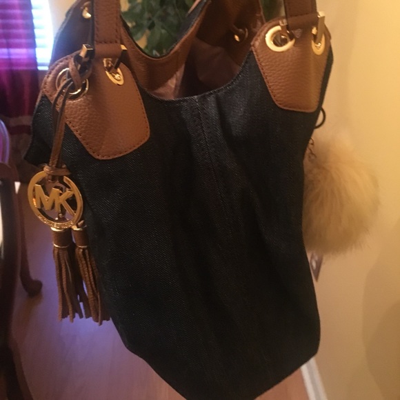 Michael Kors Blue Denim Shoulder Tote Bag Purse - Picture 5 of 7