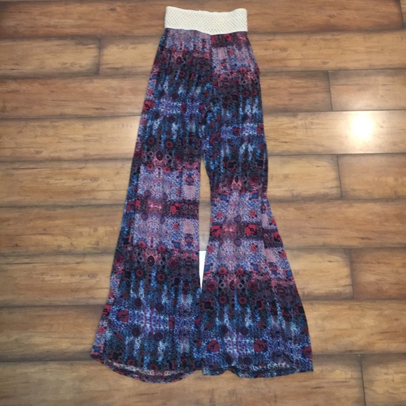 Forever 21 Printed Pants - Picture 3 of 5