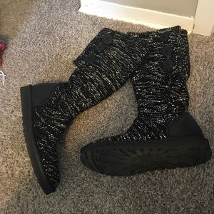 Hardly worn sweater UGGs‼️‼️