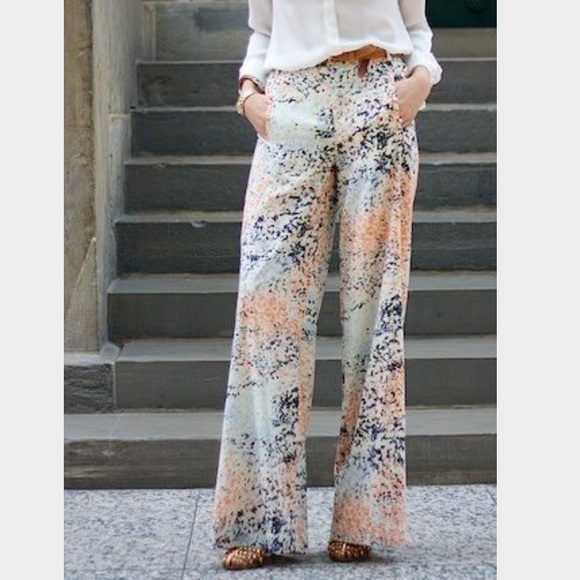 BCBGMaxAzria Pants - Bcbg Maxazria Printed Pants🌸