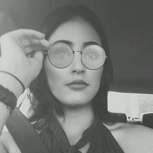 Meet your Posher, Elle