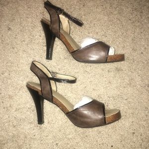 Me Too "Fate6" in Chocolate, size 10M