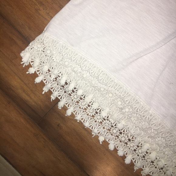 Kohls Rewind Cropped White Lace Trim Top - Picture 3 of 6