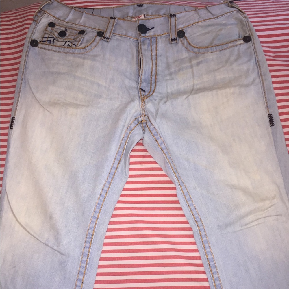 I'm selling my used true religion jeans!