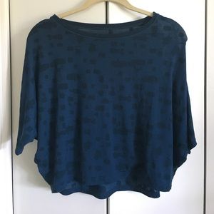 lululemon athletica Cropped Tee