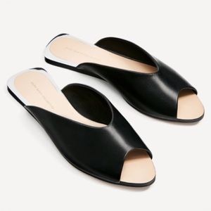 HP 🎉 Zara V cut Leather Slide Sandals size 35 NWT